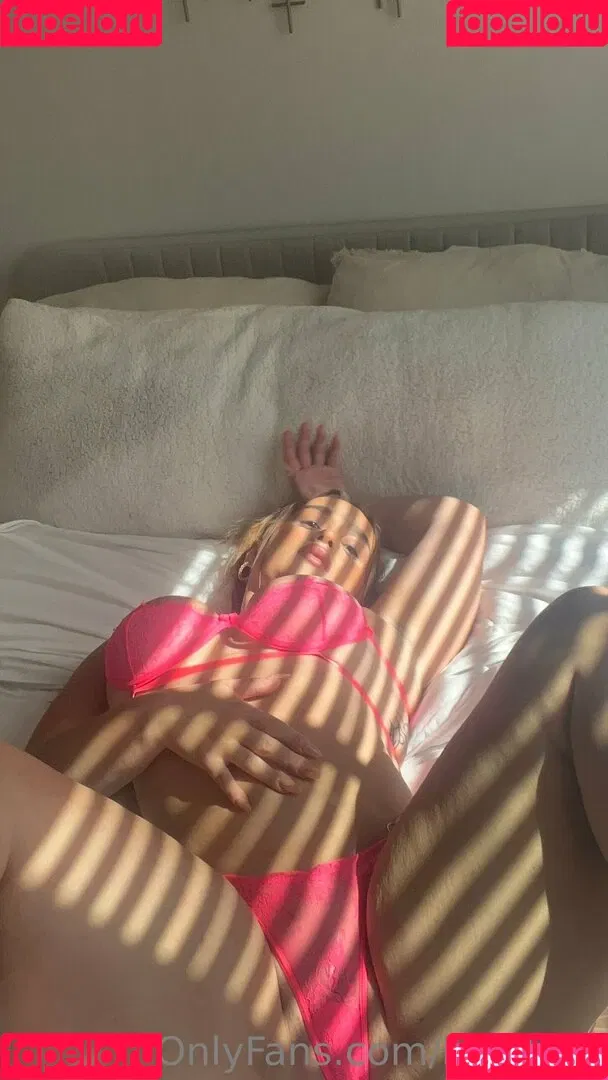 kaliiikakes / misskalikakes Onlyfans Photo Gallery 