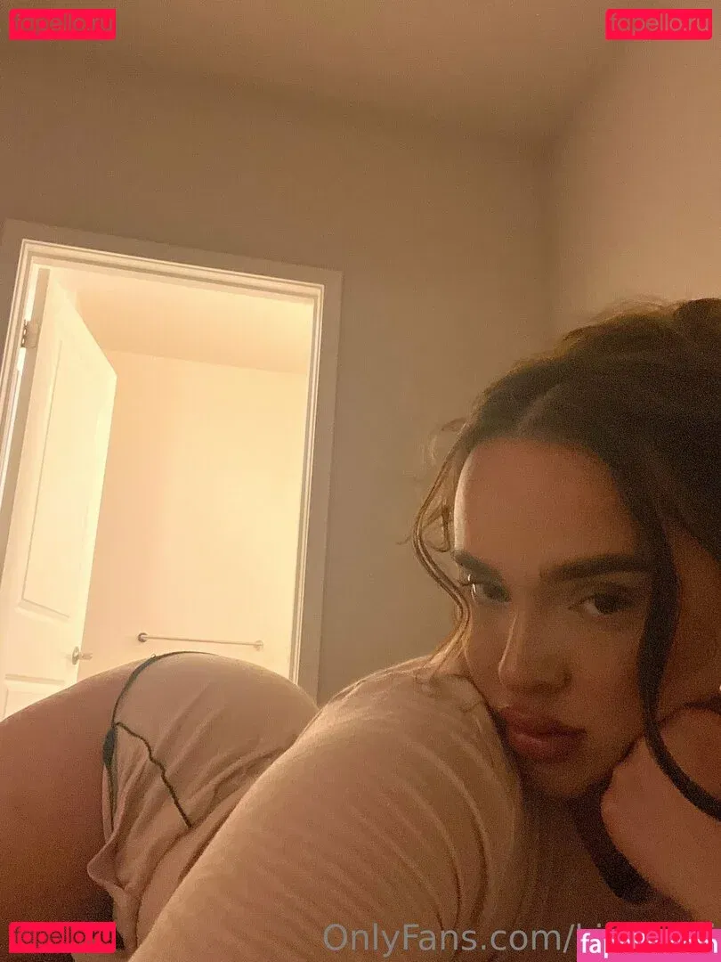 kaliiikakes / misskalikakes Onlyfans Photo Gallery 