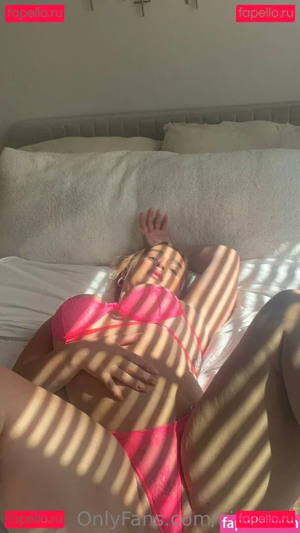 kaliiikakes / misskalikakes Onlyfans Photo Gallery 