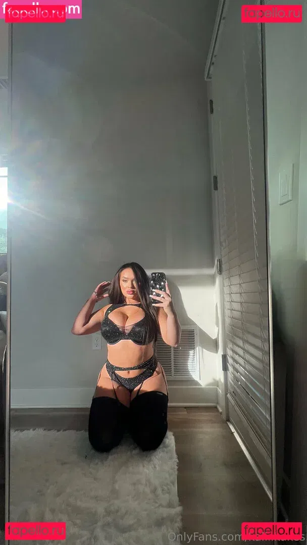 kaliiikakes / misskalikakes Onlyfans Photo Gallery 