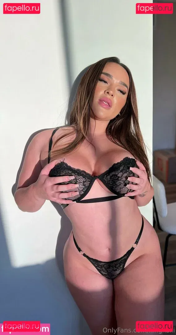 kaliiikakes / misskalikakes Onlyfans Photo Gallery 