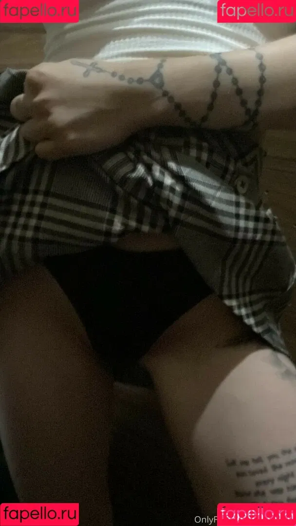 Cutexezra / Ezra / ezra._x_.aradia Onlyfans Photo Gallery 