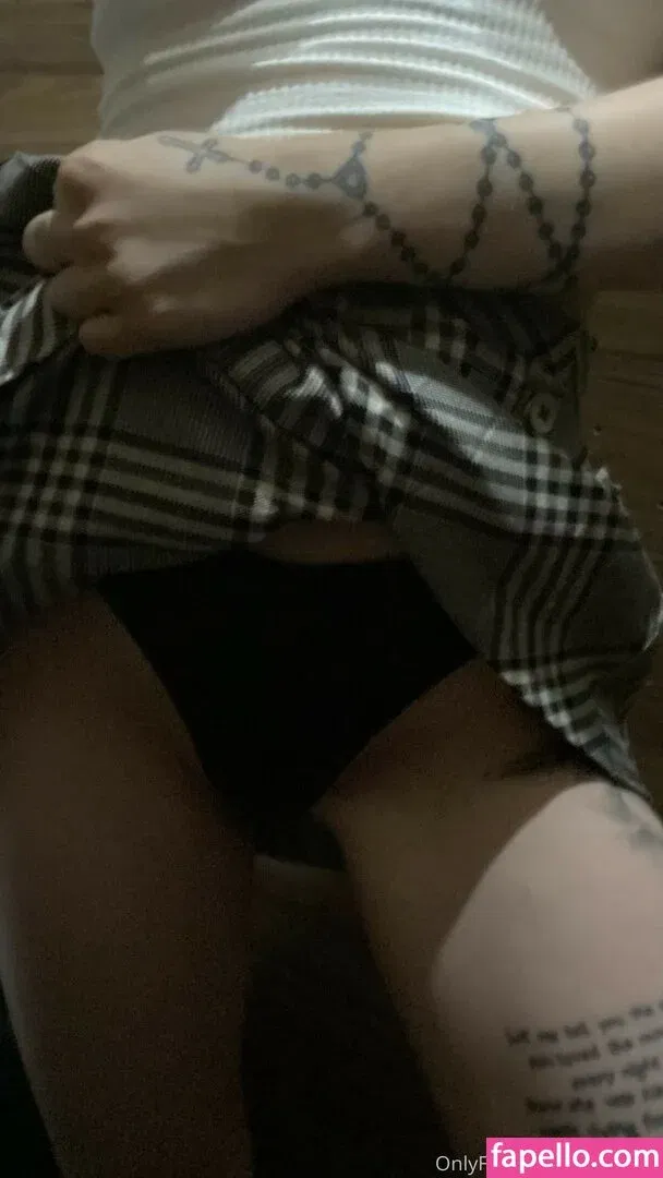 Cutexezra / Ezra / ezra._x_.aradia Onlyfans Photo Gallery 