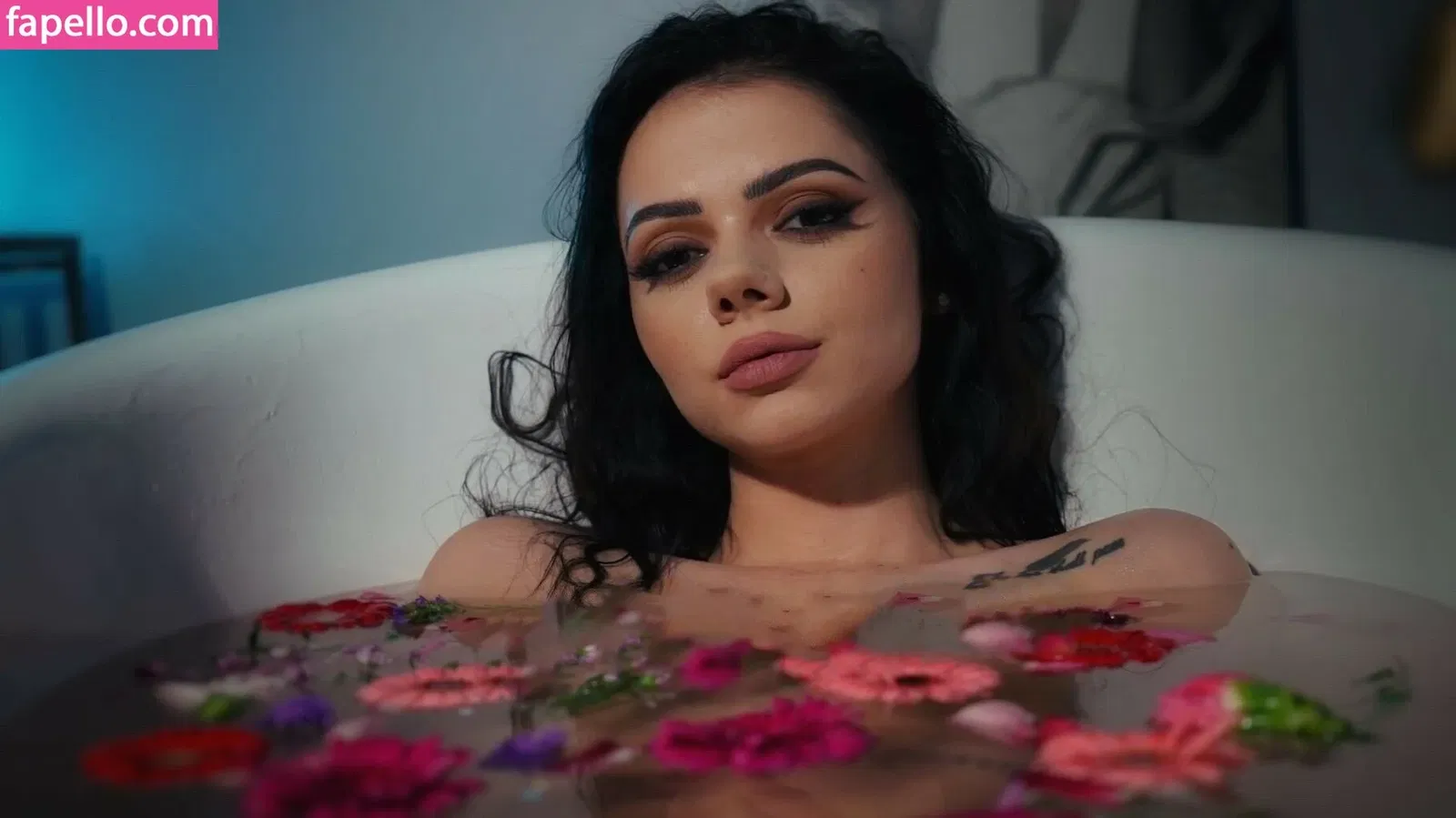 Cutexezra / Ezra / ezra._x_.aradia Onlyfans Photo Gallery 