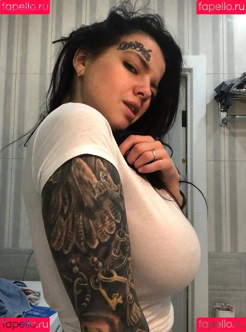 Natalia Polyakova / crybaby6999 / natalia.polyakova / natalipolyakov9 Onlyfans Photo Gallery 