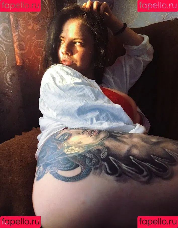 Natalia Polyakova / crybaby6999 / natalia.polyakova / natalipolyakov9 Onlyfans Photo Gallery 