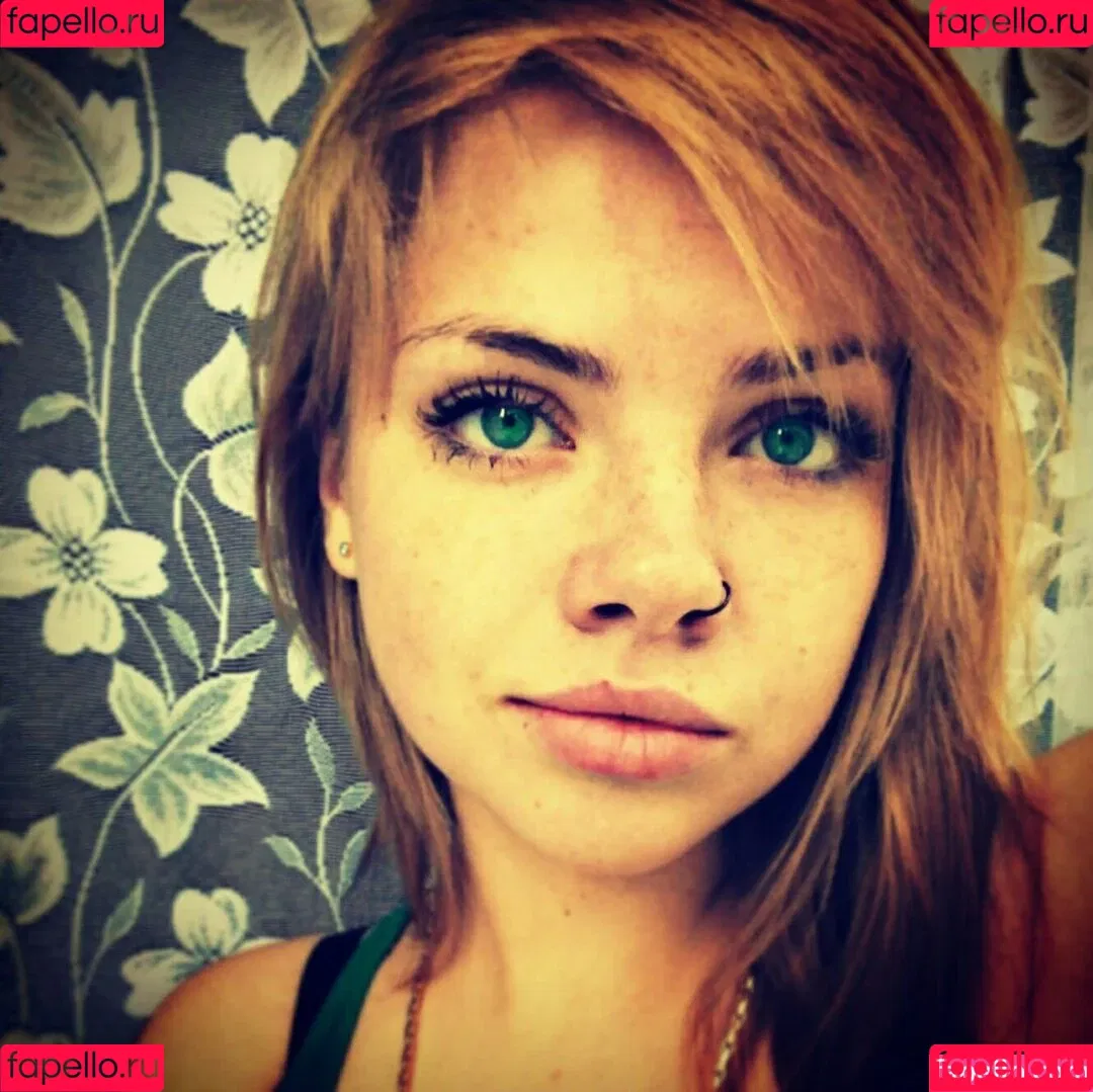 Natalia Polyakova / crybaby6999 / natalia.polyakova / natalipolyakov9 Onlyfans Photo Gallery 