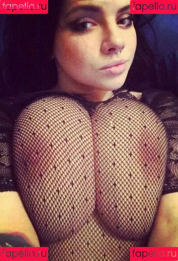 Natalia Polyakova / crybaby6999 / natalia.polyakova / natalipolyakov9 Onlyfans Photo Gallery 