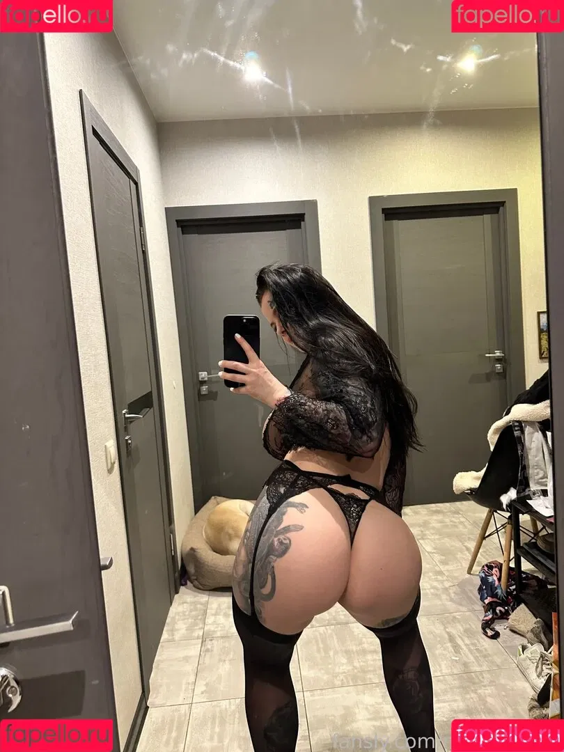 Natalia Polyakova / crybaby6999 / natalia.polyakova / natalipolyakov9 Onlyfans Photo Gallery 