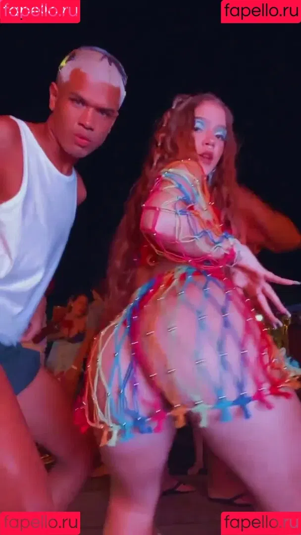 Dezoitou / Mel Maia / mel_maia / melissamelmaia Onlyfans Photo Gallery 