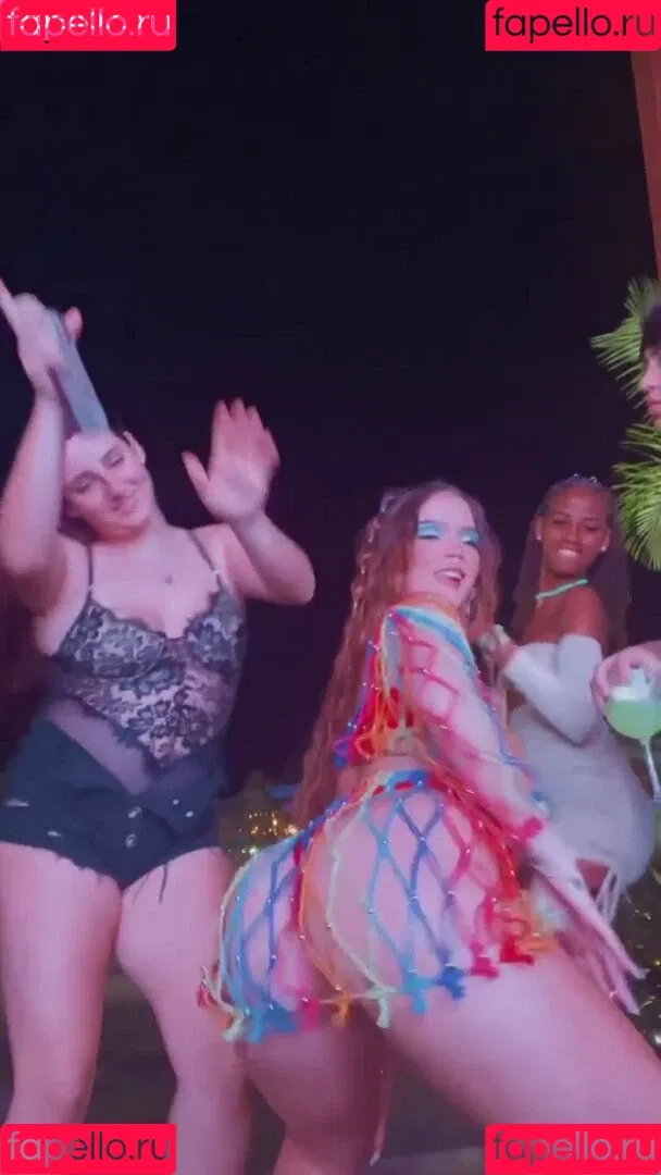 Dezoitou / Mel Maia / mel_maia / melissamelmaia Onlyfans Photo Gallery 