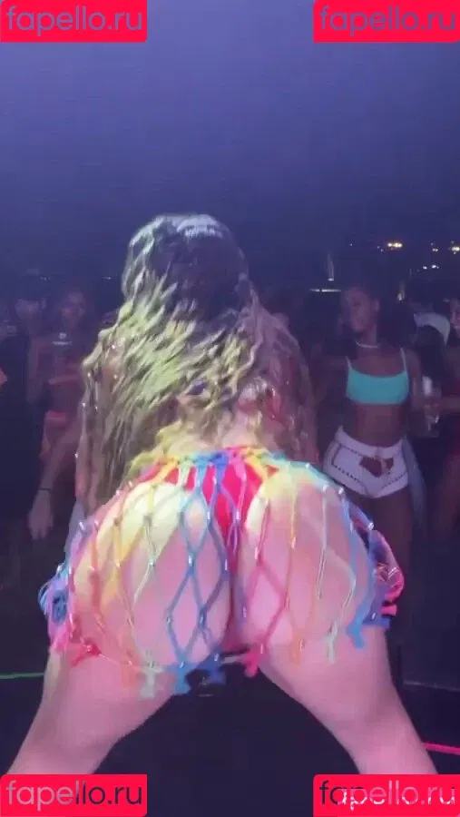 Dezoitou / Mel Maia / mel_maia / melissamelmaia Onlyfans Photo Gallery 