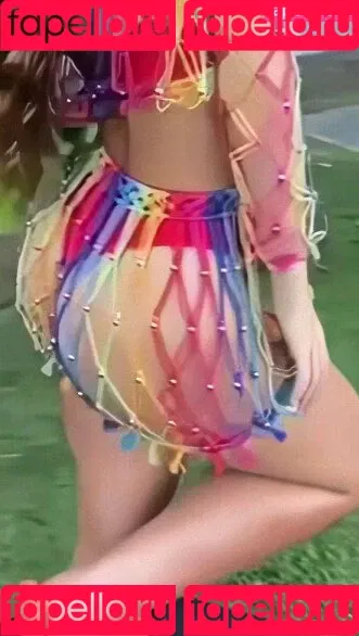 Dezoitou / Mel Maia / mel_maia / melissamelmaia Onlyfans Photo Gallery 