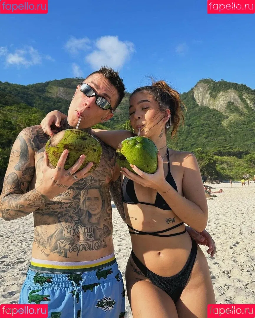 Dezoitou / Mel Maia / mel_maia / melissamelmaia Onlyfans Photo Gallery 