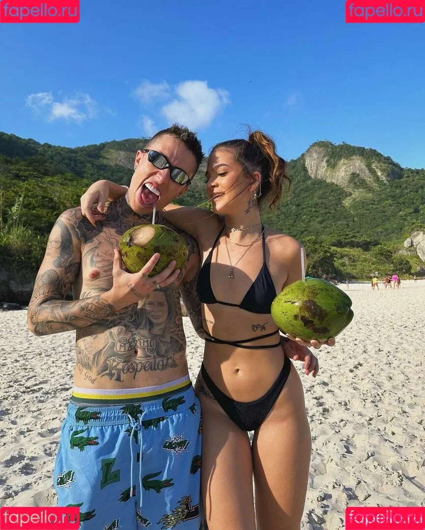 Dezoitou / Mel Maia / mel_maia / melissamelmaia Onlyfans Photo Gallery 