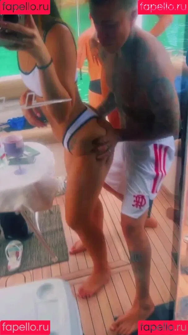 Dezoitou / Mel Maia / mel_maia / melissamelmaia Onlyfans Photo Gallery 