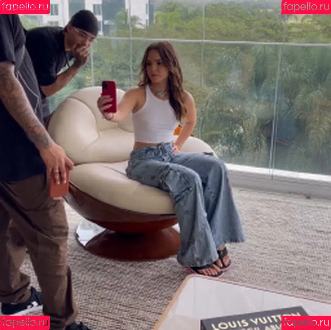 Dezoitou / Mel Maia / mel_maia / melissamelmaia Onlyfans Photo Gallery 