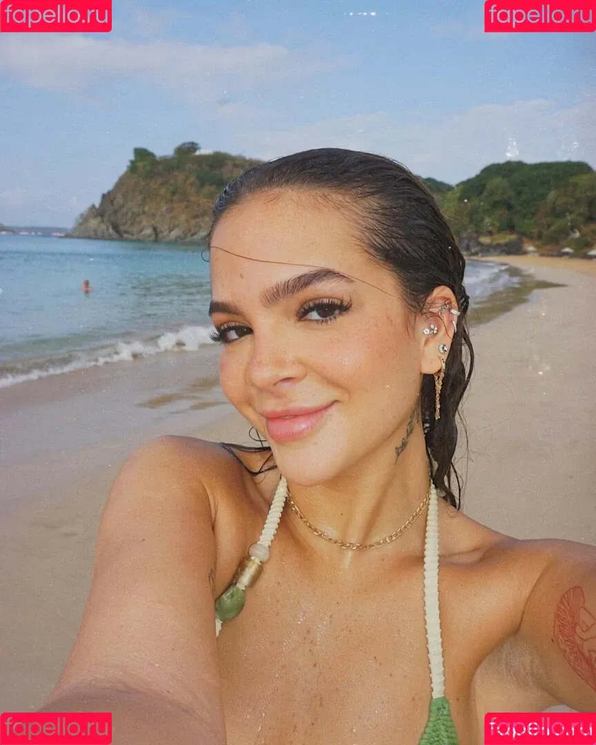 Dezoitou / Mel Maia / mel_maia / melissamelmaia Onlyfans Photo Gallery 