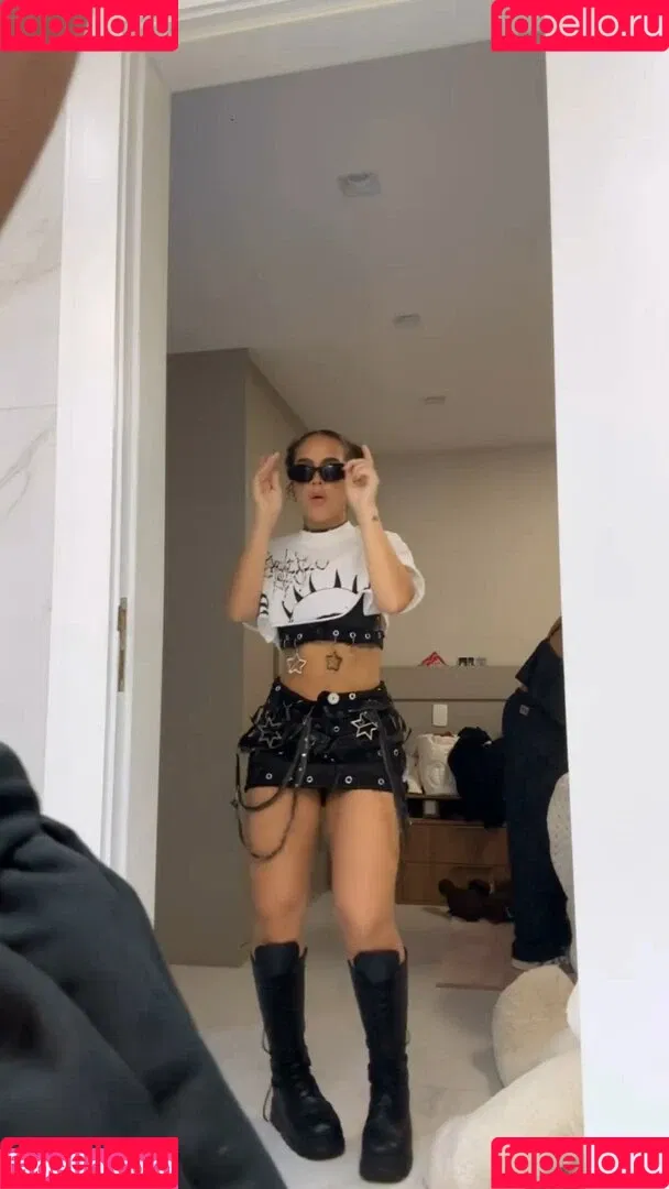 Dezoitou / Mel Maia / mel_maia / melissamelmaia Onlyfans Photo Gallery 