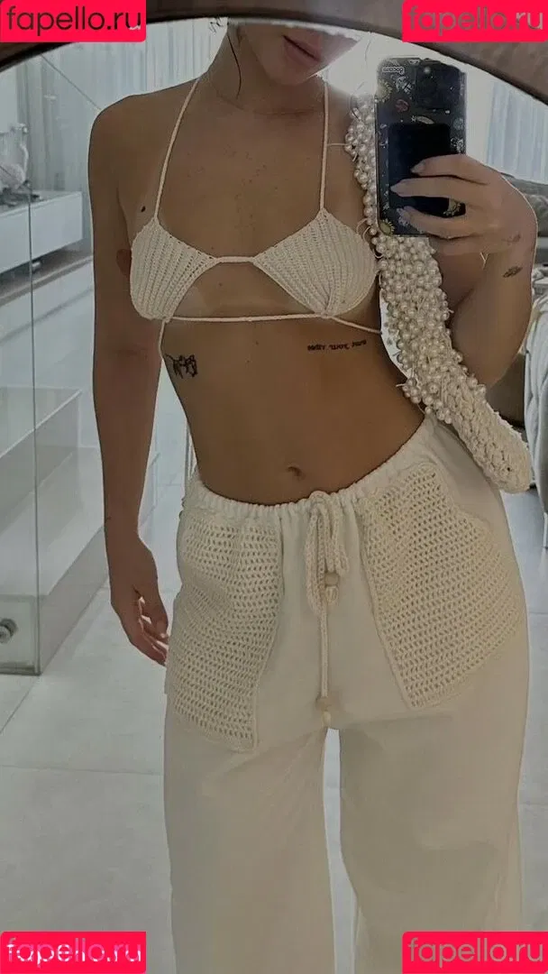 Dezoitou / Mel Maia / mel_maia / melissamelmaia Onlyfans Photo Gallery 