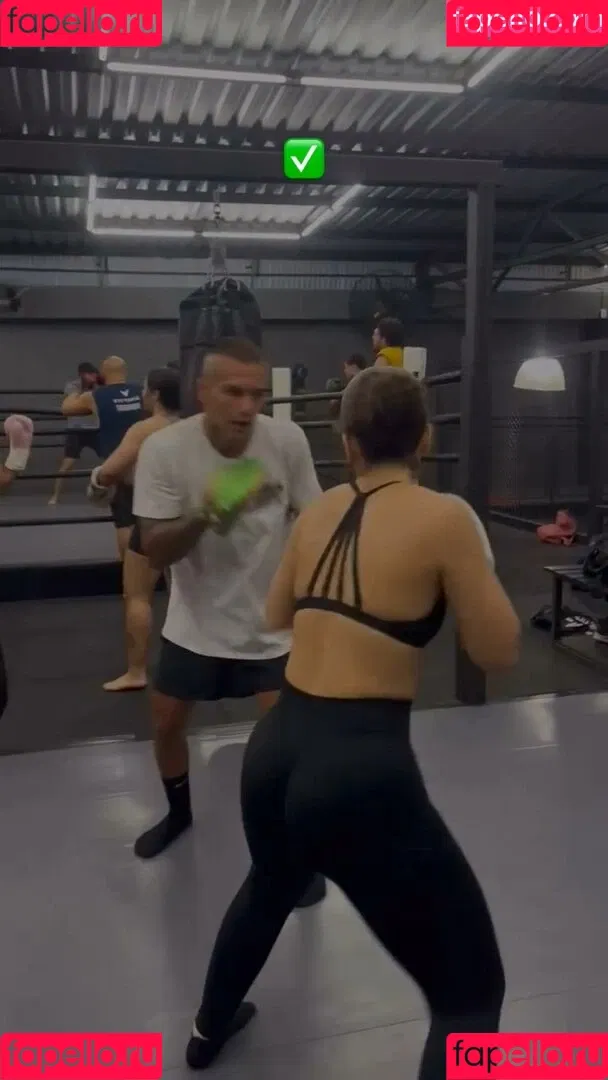 Dezoitou / Mel Maia / mel_maia / melissamelmaia Onlyfans Photo Gallery 