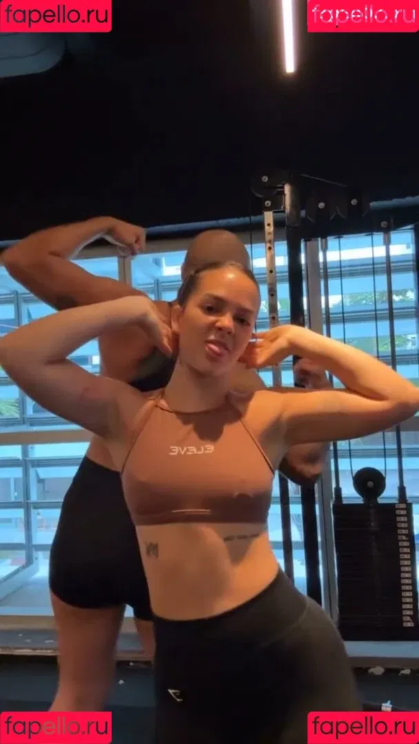 Dezoitou / Mel Maia / mel_maia / melissamelmaia Onlyfans Photo Gallery 