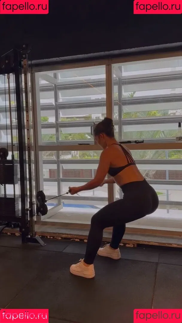 Dezoitou / Mel Maia / mel_maia / melissamelmaia Onlyfans Photo Gallery 