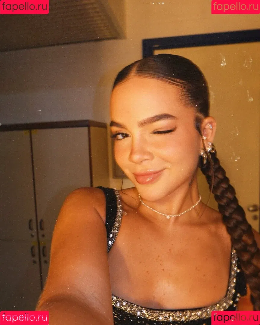 Dezoitou / Mel Maia / mel_maia / melissamelmaia Onlyfans Photo Gallery 