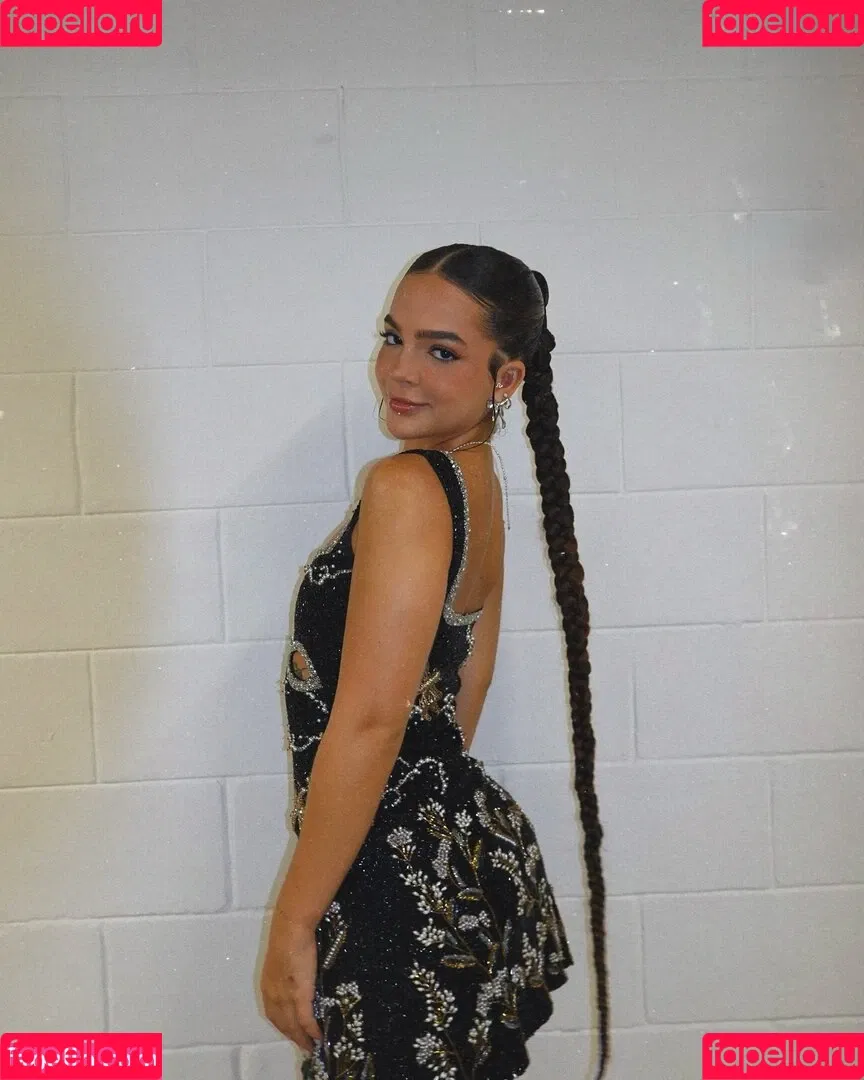 Dezoitou / Mel Maia / mel_maia / melissamelmaia Onlyfans Photo Gallery 