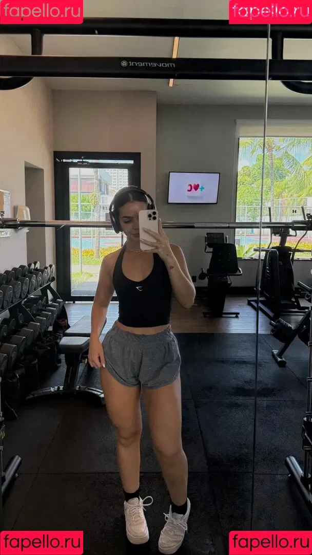 Dezoitou / Mel Maia / mel_maia / melissamelmaia Onlyfans Photo Gallery 