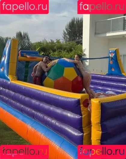 Dezoitou / Mel Maia / mel_maia / melissamelmaia Onlyfans Photo Gallery 