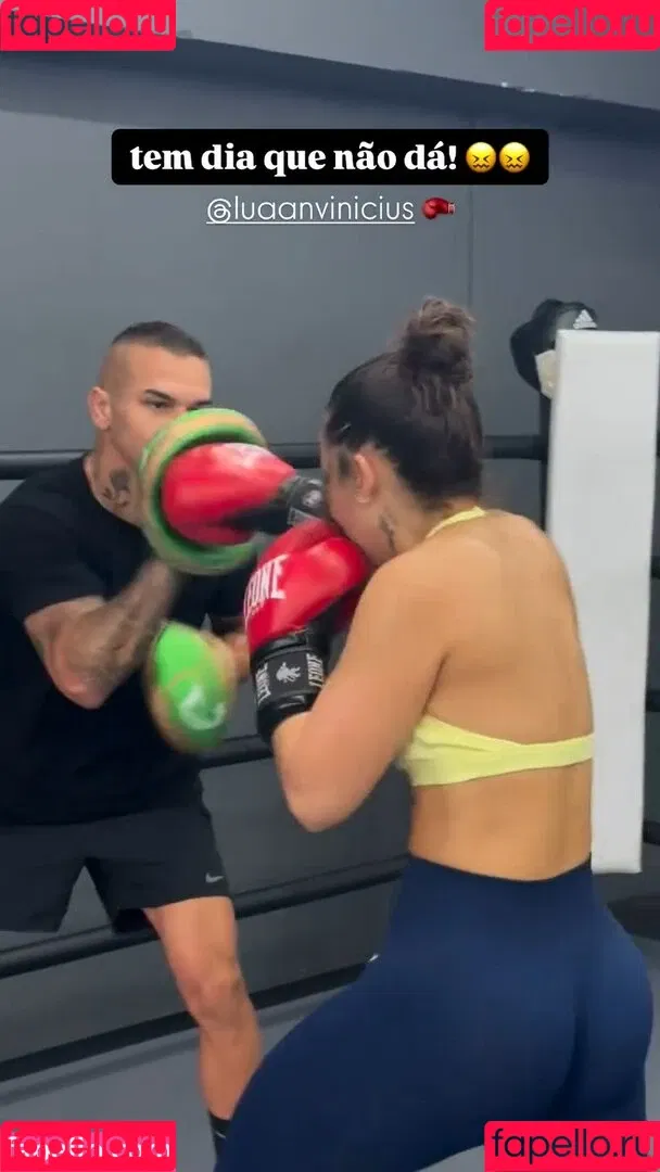 Dezoitou / Mel Maia / mel_maia / melissamelmaia Onlyfans Photo Gallery 