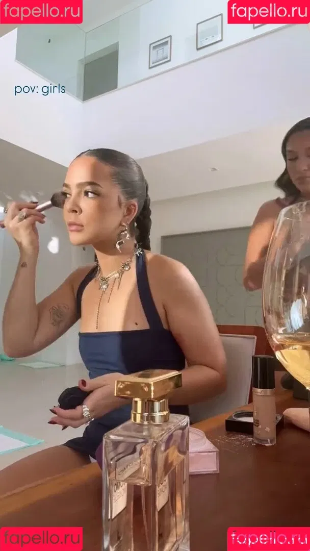 Dezoitou / Mel Maia / mel_maia / melissamelmaia Onlyfans Photo Gallery 