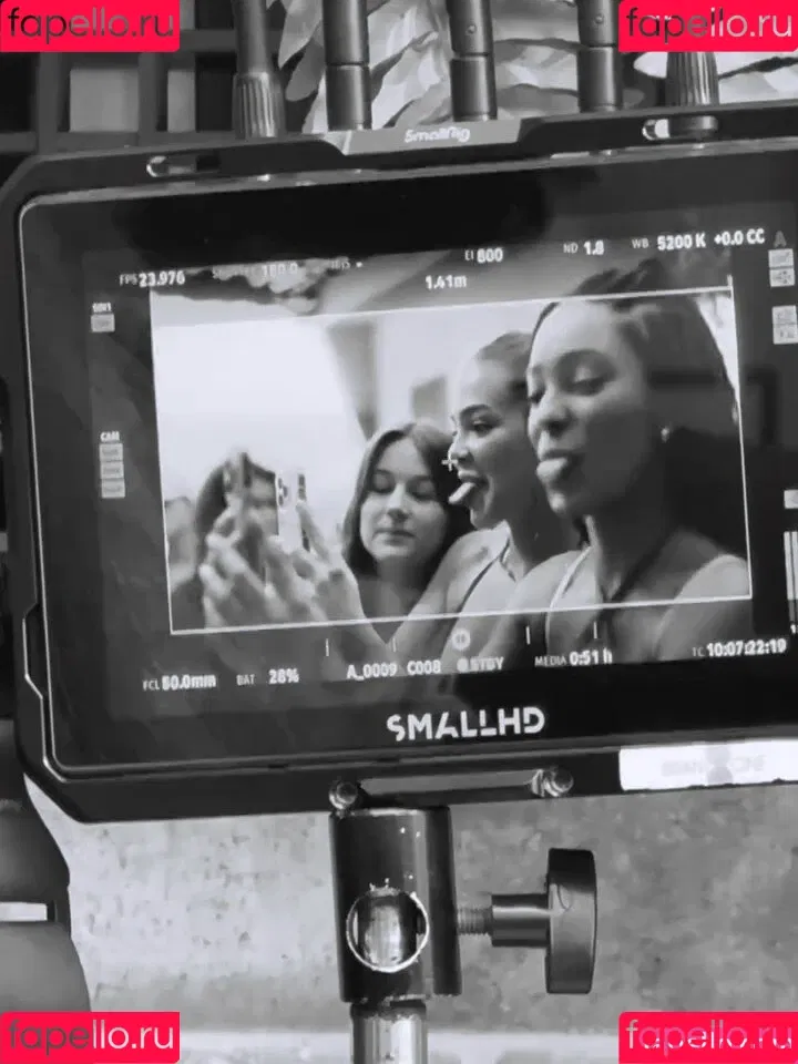 Dezoitou / Mel Maia / mel_maia / melissamelmaia Onlyfans Photo Gallery 