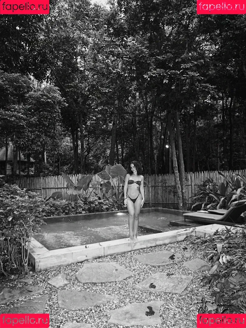 Dezoitou / Mel Maia / mel_maia / melissamelmaia Onlyfans Photo Gallery 