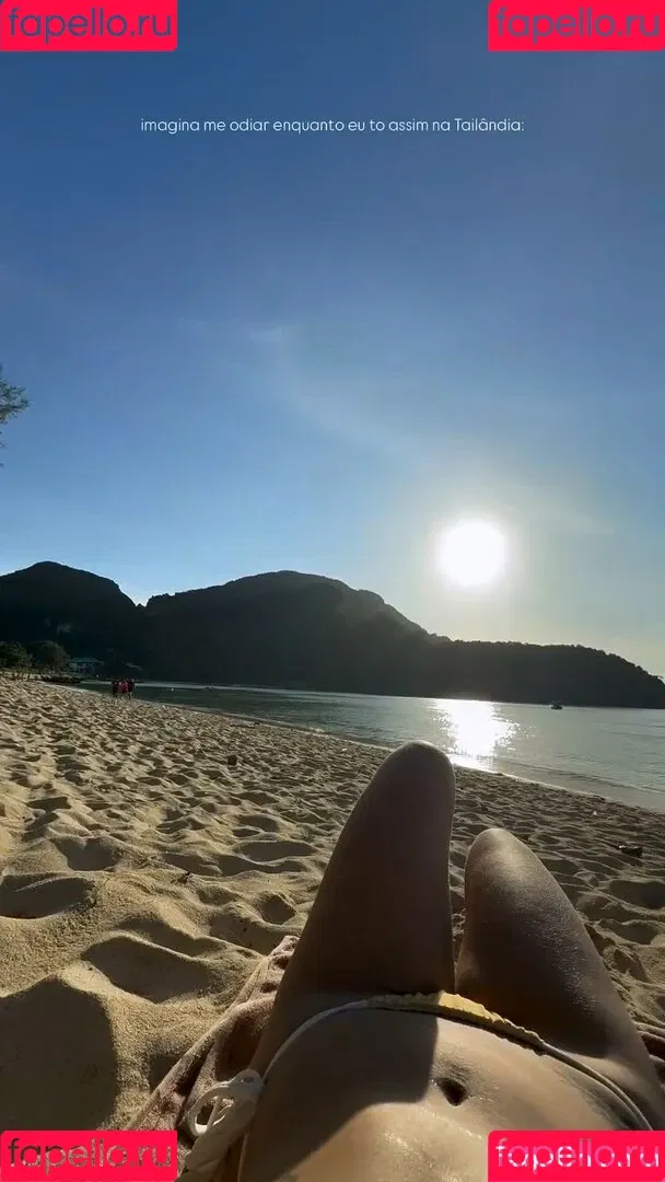 Dezoitou / Mel Maia / mel_maia / melissamelmaia Onlyfans Photo Gallery 