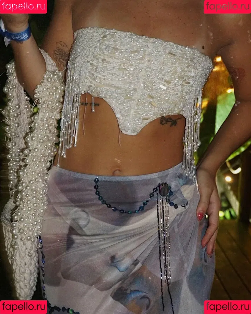 Dezoitou / Mel Maia / mel_maia / melissamelmaia Onlyfans Photo Gallery 