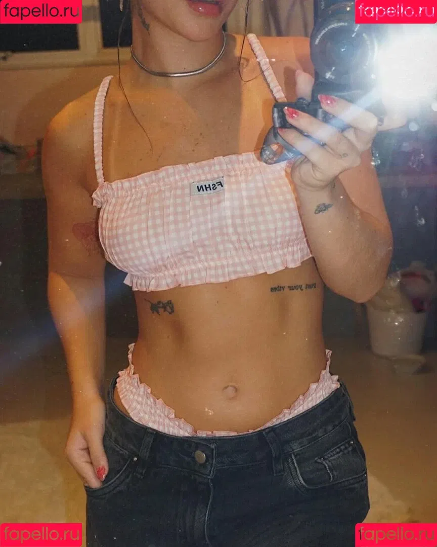 Dezoitou / Mel Maia / mel_maia / melissamelmaia Onlyfans Photo Gallery 