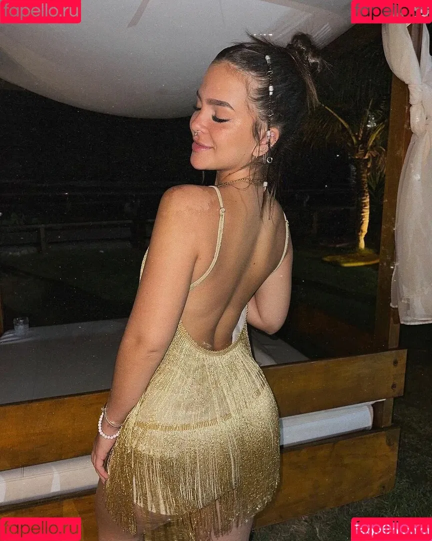 Dezoitou / Mel Maia / mel_maia / melissamelmaia Onlyfans Photo Gallery 