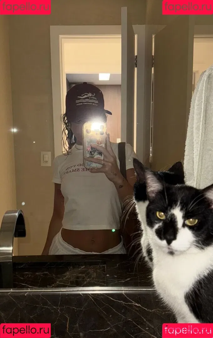 Dezoitou / Mel Maia / mel_maia / melissamelmaia Onlyfans Photo Gallery 