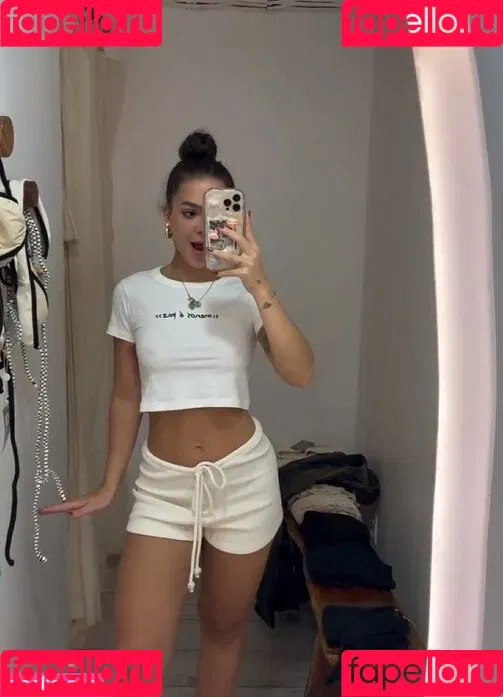 Dezoitou / Mel Maia / mel_maia / melissamelmaia Onlyfans Photo Gallery 