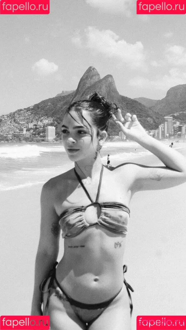 Dezoitou / Mel Maia / mel_maia / melissamelmaia Onlyfans Photo Gallery 