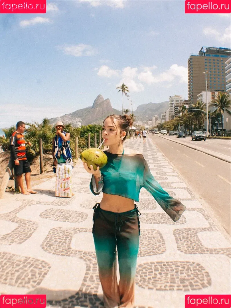 Dezoitou / Mel Maia / mel_maia / melissamelmaia Onlyfans Photo Gallery 