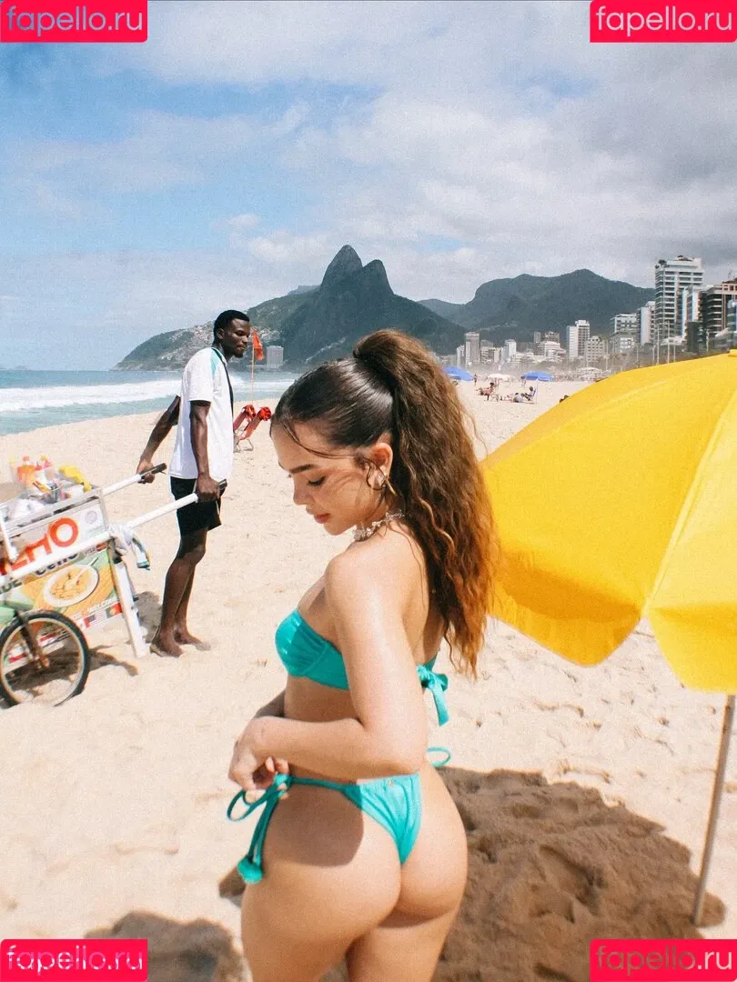 Dezoitou / Mel Maia / mel_maia / melissamelmaia Onlyfans Photo Gallery 