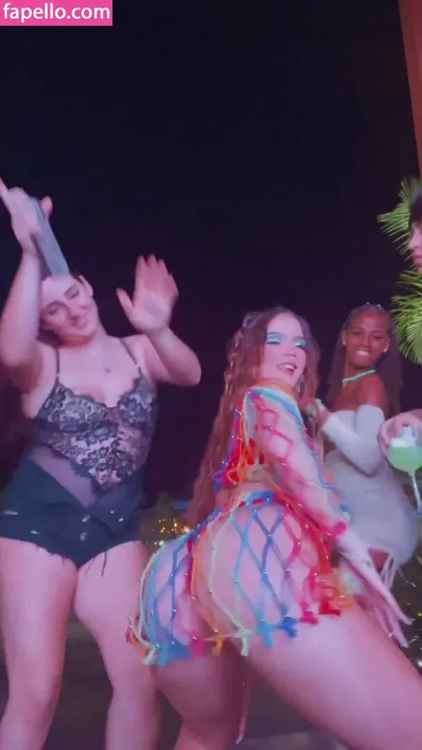 Dezoitou / Mel Maia / mel_maia / melissamelmaia Onlyfans Photo Gallery 