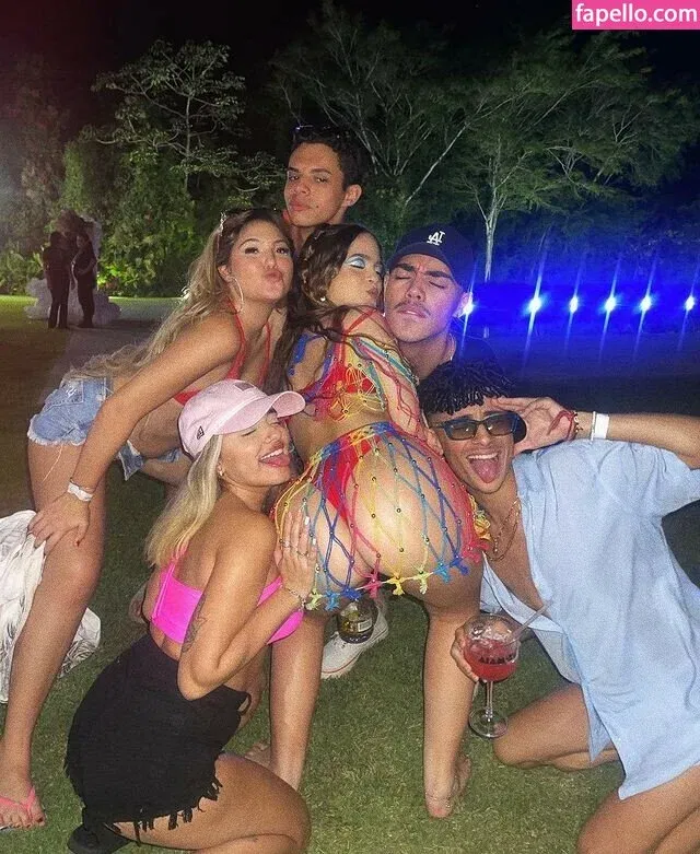 Dezoitou / Mel Maia / mel_maia / melissamelmaia Onlyfans Photo Gallery 