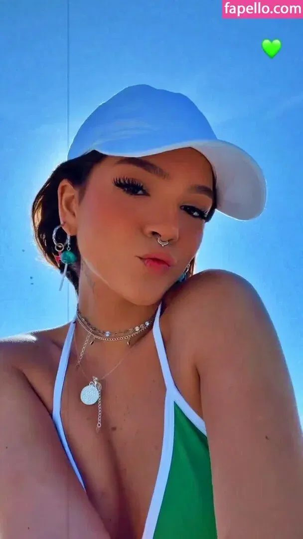 Dezoitou / Mel Maia / mel_maia / melissamelmaia Onlyfans Photo Gallery 