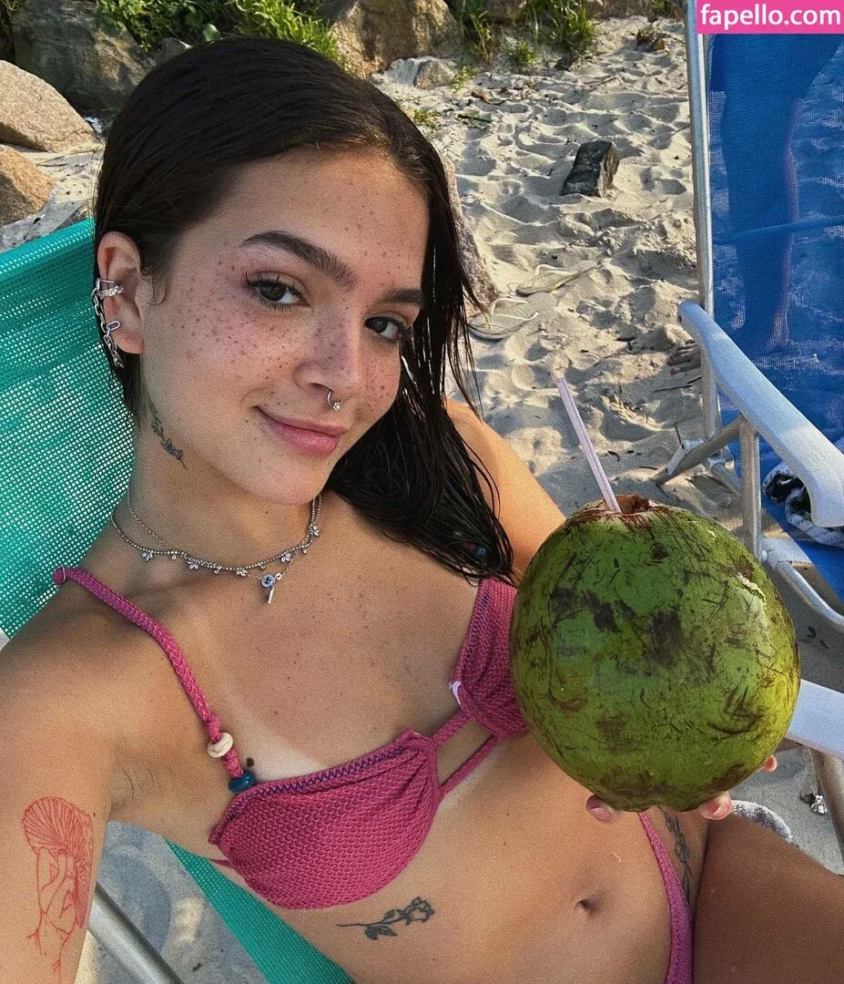 Dezoitou / Mel Maia / mel_maia / melissamelmaia Onlyfans Photo Gallery 