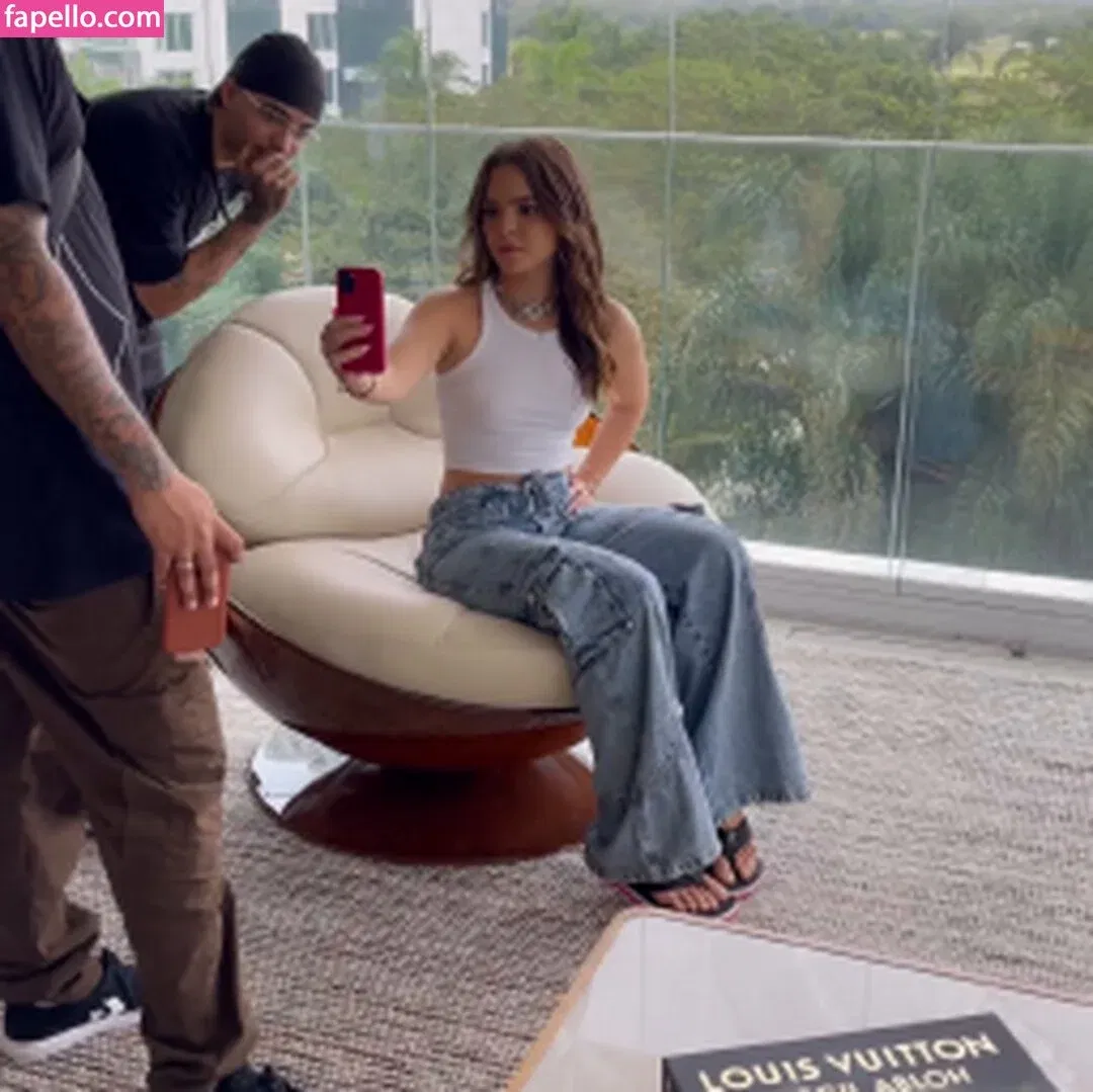 Dezoitou / Mel Maia / mel_maia / melissamelmaia Onlyfans Photo Gallery 