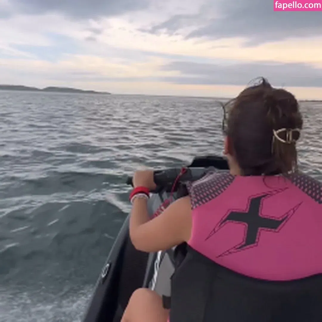 Dezoitou / Mel Maia / mel_maia / melissamelmaia Onlyfans Photo Gallery 